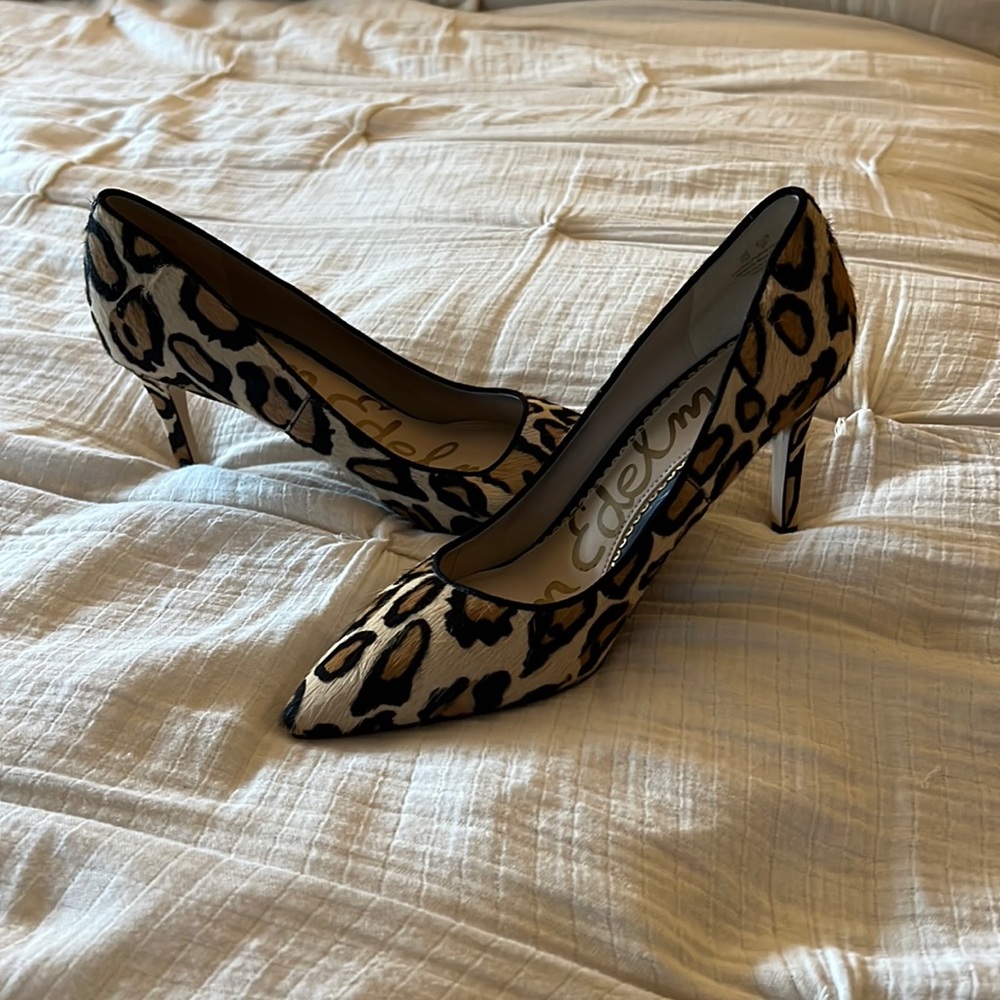 Sam Edelman leopard, calf hair pump